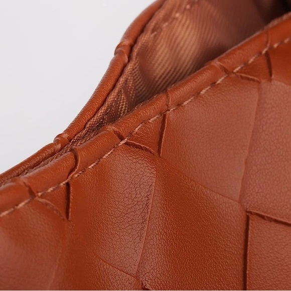 VIANZE 
Wrist Bag Knot Bag Portable Purse Soft PU Leather. New!! - Picture 5 of 8